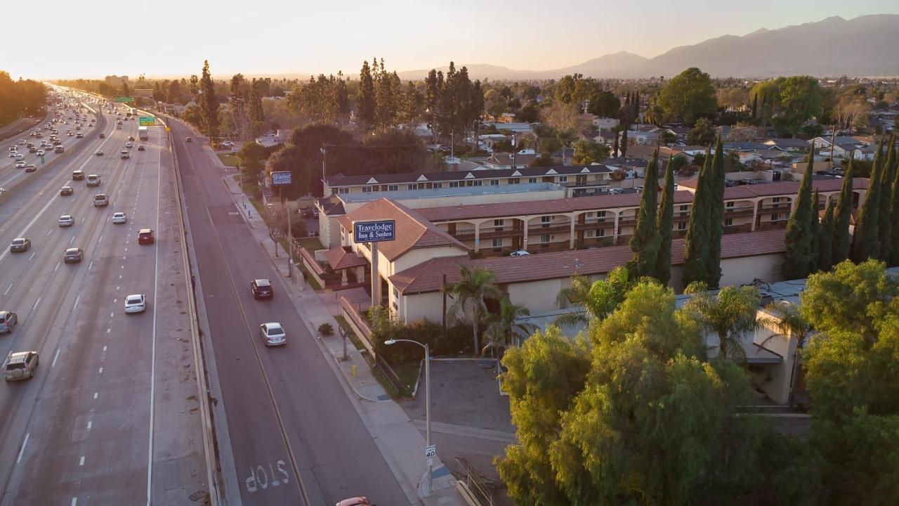 Travelodge Inn & Suites By Wyndham West Covina Buitenkant foto